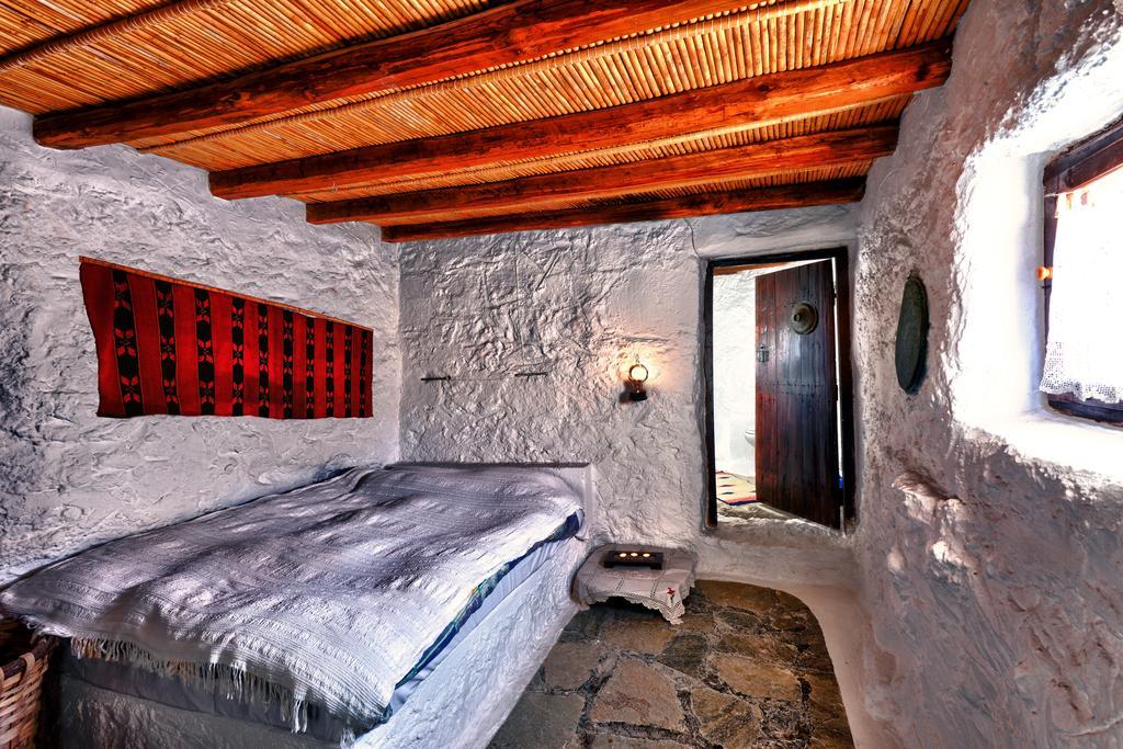 Aspros Potamos Apart otel Makrýgialos Oda fotoğraf