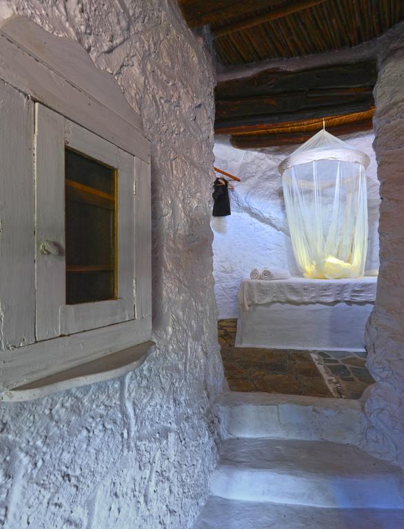 Aspros Potamos Apart otel Makrýgialos Oda fotoğraf