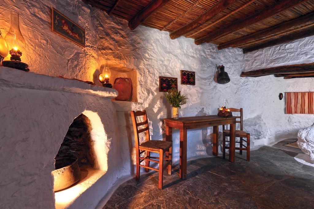 Aspros Potamos Apart otel Makrýgialos Oda fotoğraf