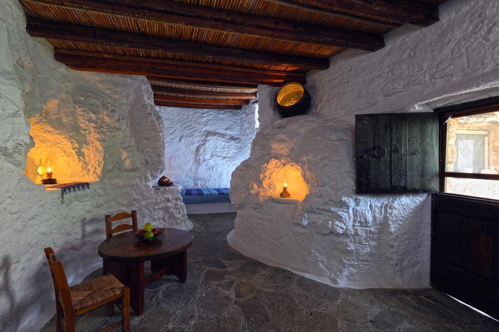 Aspros Potamos Apart otel Makrýgialos Oda fotoğraf