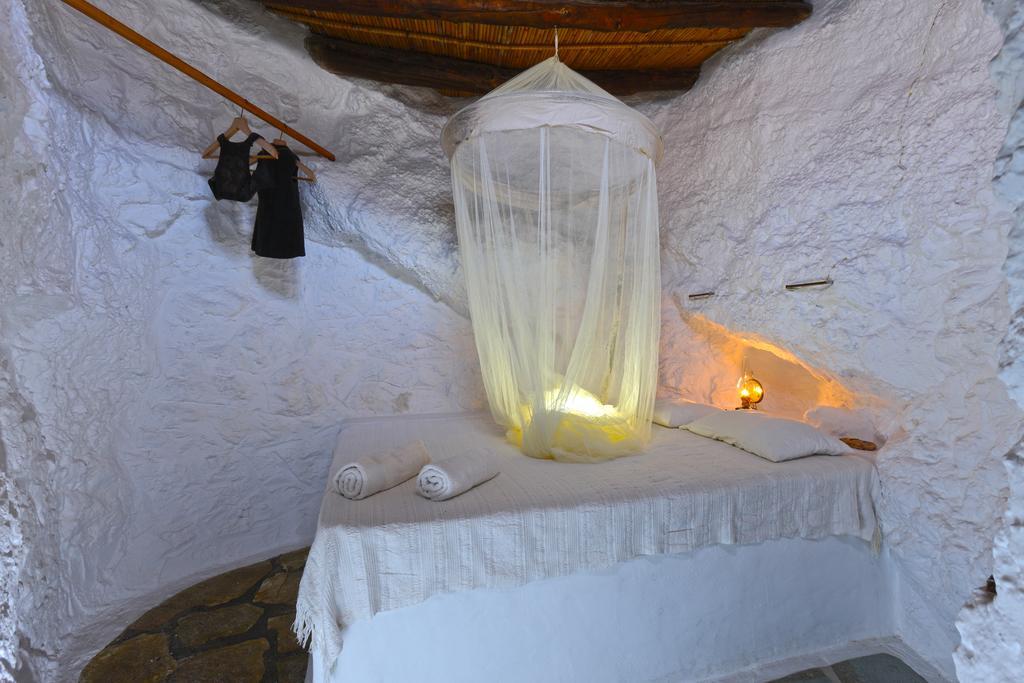 Aspros Potamos Apart otel Makrýgialos Oda fotoğraf